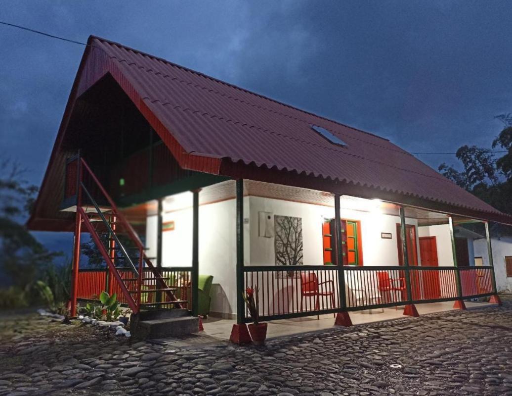 Hostal Campestre El Santuario フィランディア エクステリア 写真