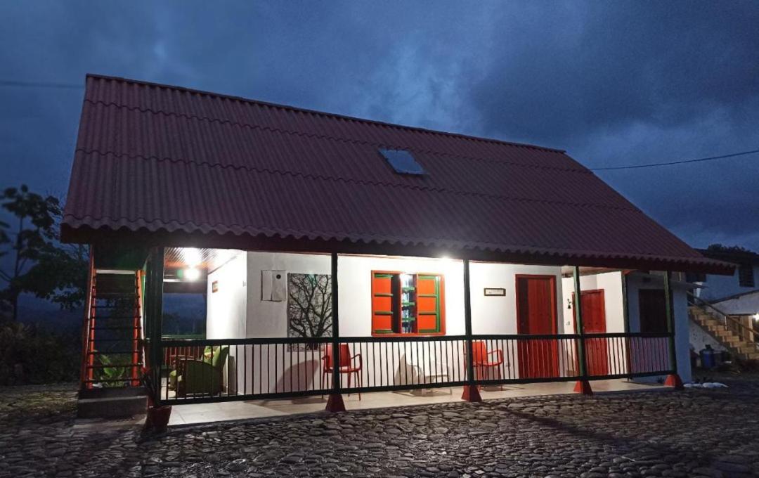 Hostal Campestre El Santuario フィランディア エクステリア 写真