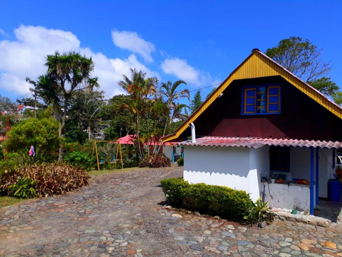 Hostal Campestre El Santuario フィランディア エクステリア 写真